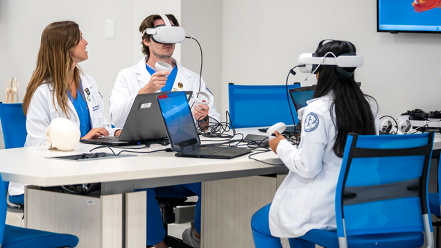 NSU health students using virtual reality